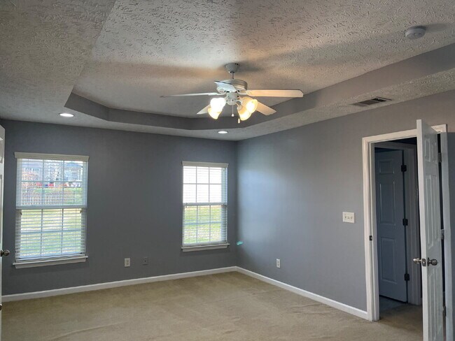 Building Photo - 2011 Orlimar Ct