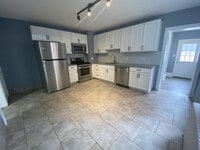 Building Photo - 220 E Marshall St