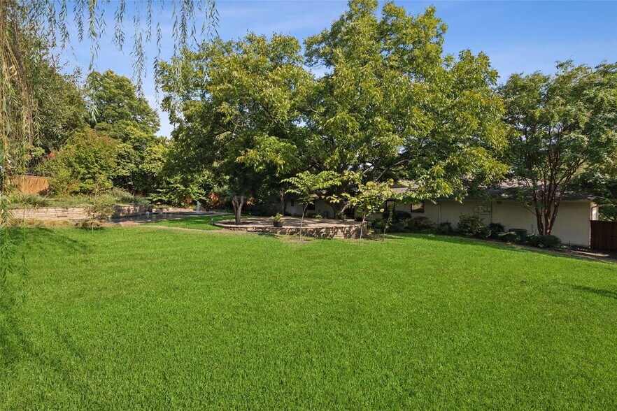 Building Photo - 6945 Tokalon Dr