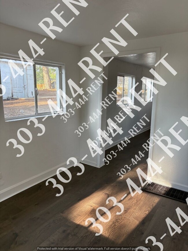 Building Photo - 10625