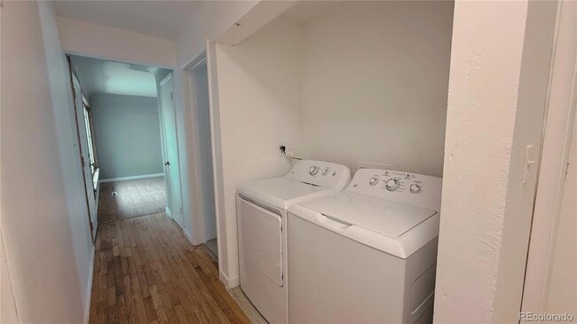 Building Photo - 273 S 13th Ave
