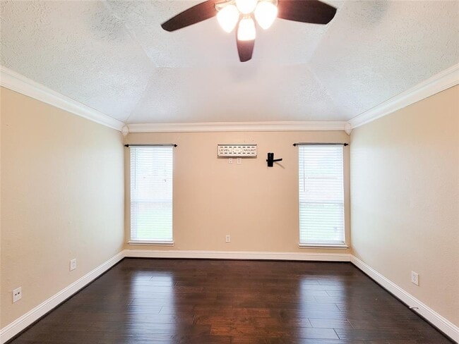 Building Photo - 7006 Stonewall Ridge Dr