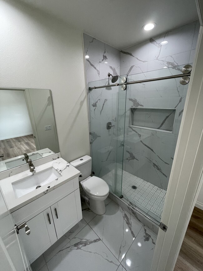 Building Photo - 25432 Park Ave