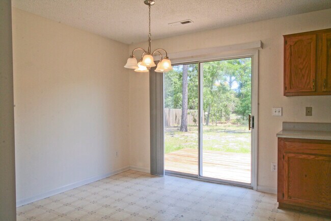 Building Photo - 112 E Ivybridge Dr