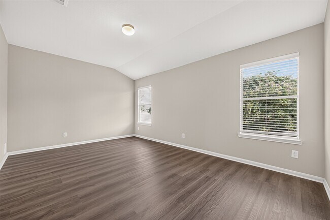Building Photo - 2110 Castle Gardens Ln