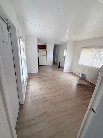 Building Photo - 215 Weeks Rd