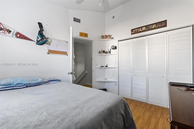 Building Photo - 6235 SW Kendale Lakes Cir