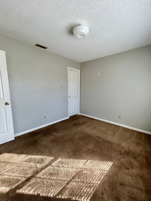 Building Photo - 16 Pinedale Cir