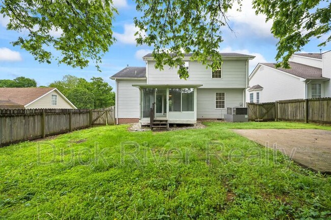 Building Photo - 1712 University Dr