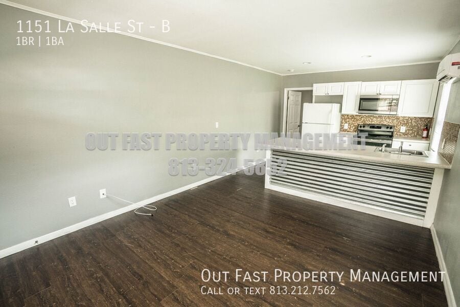 Building Photo - 1151 La Salle St