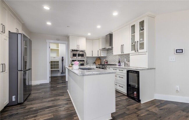 Building Photo - Stunning large 4 bedroom in Northwest Land...