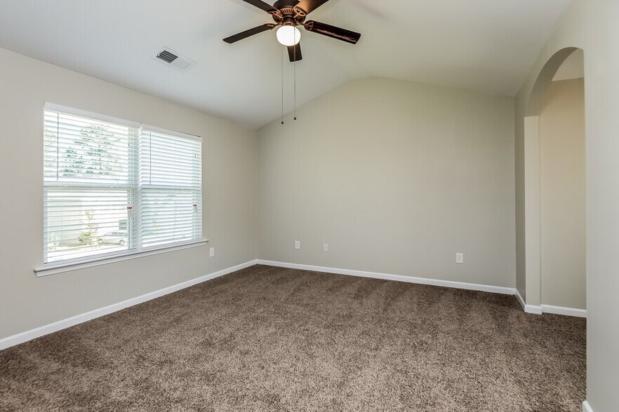 Building Photo - 793 Lobdale Falls Dr