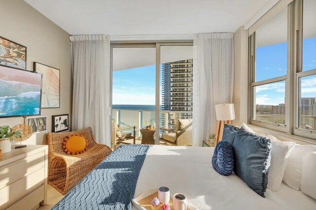 Building Photo - 4111 S Ocean Dr