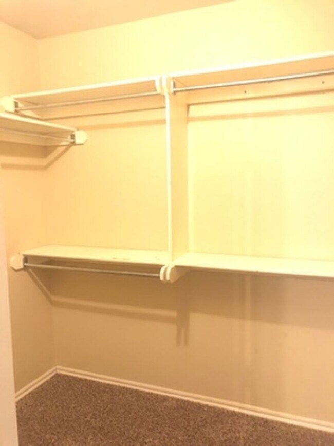 Building Photo - Spacious home for a Great Price! Edmond Schools