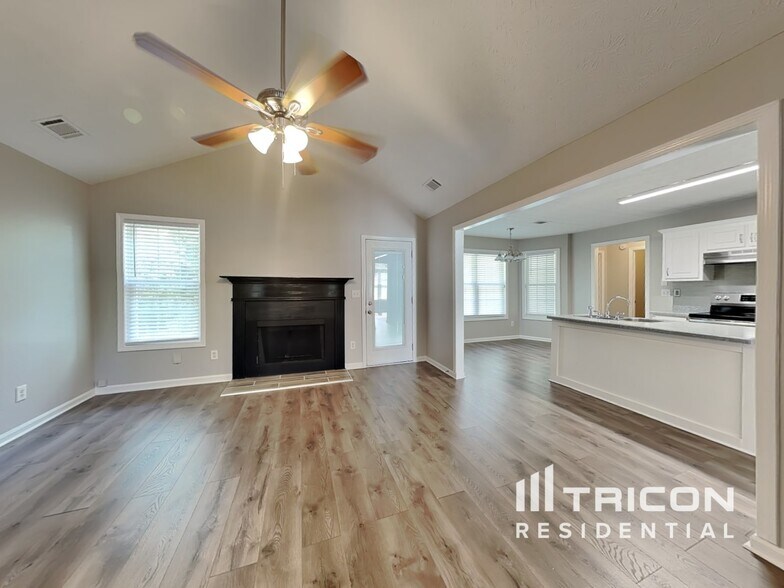 Building Photo - 1512 Riverglen Dr