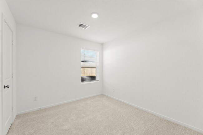 Building Photo - 16854 Great Highlands Dr