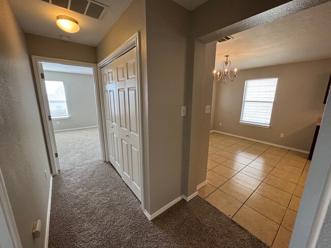Building Photo - 6733 Plains Crest Dr