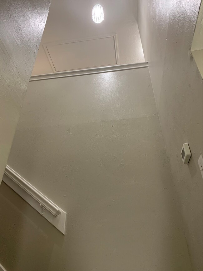 Building Photo - 4018 Timber Corner