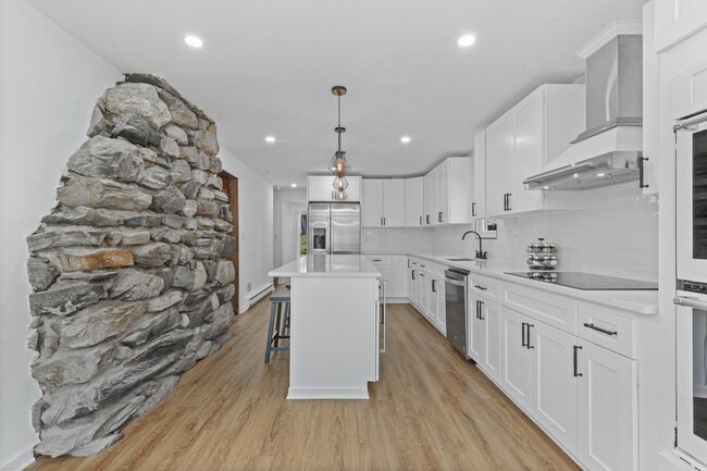Building Photo - 200 Chestnut Ridge Rd