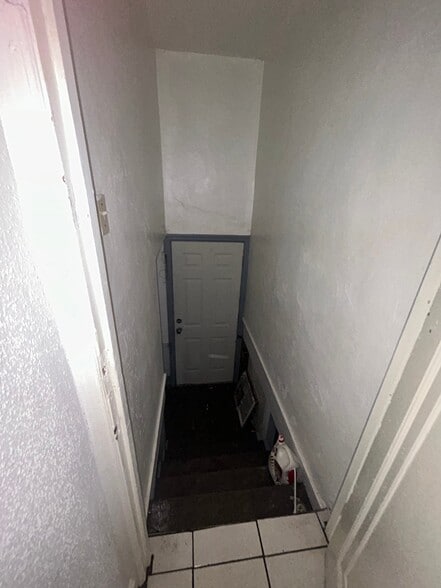 Building Photo - 2218 Farrar St