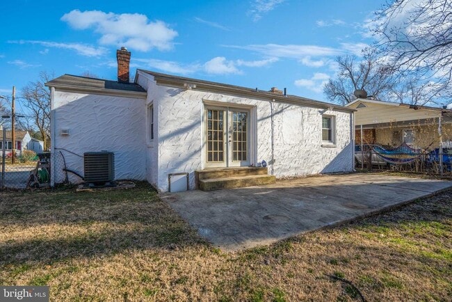 Building Photo - 7709 Ravine Dr
