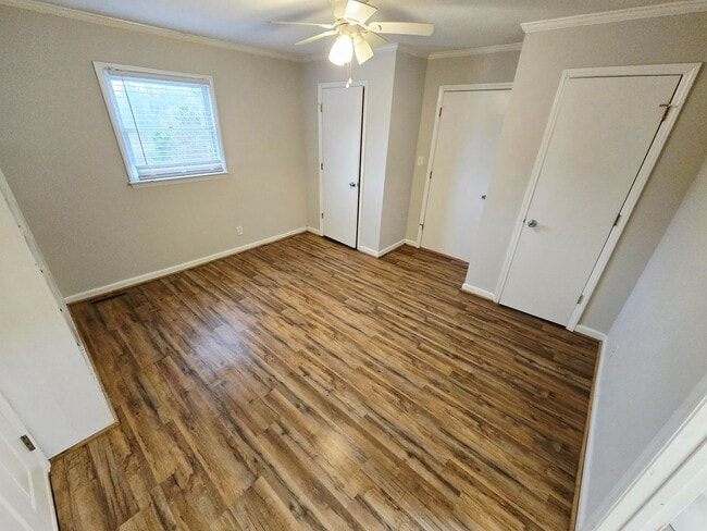 Building Photo - This charming 2 bedroom, 1 bathroom home is now available for rent.