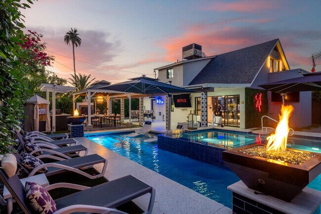 Building Photo - 8543 E Valley Vista Dr