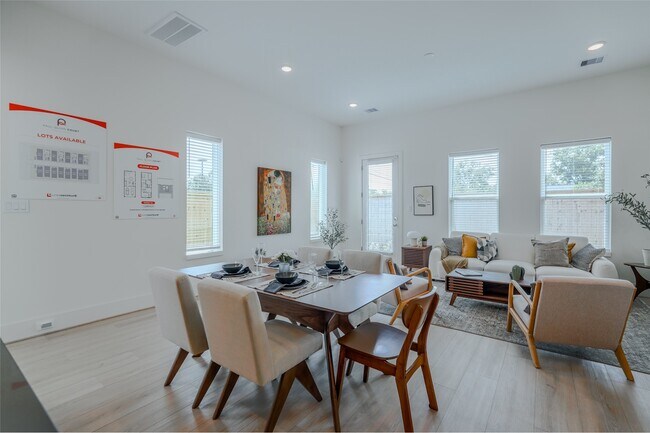 Building Photo - 862 Paul Quinn St