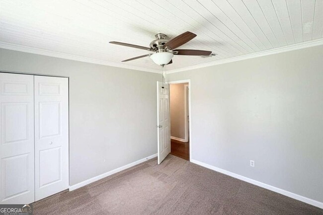 Building Photo - 236 Woodbridge Rd