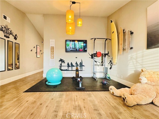 Building Photo - 750 Lincoln Ave