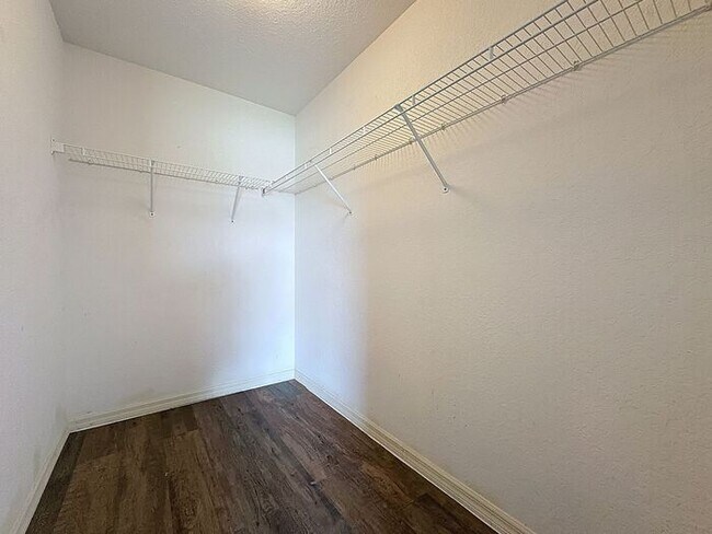 Building Photo - Great Home in Village 7 Poinciana