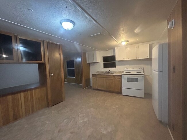 Building Photo - Attention Section 8 Vouchers! Available Now! Rent this 3 bedroom home in Aiken!