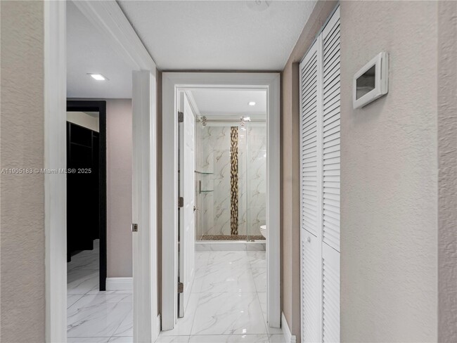 Building Photo - 1800 NW 24th Ave