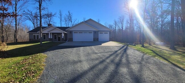 Primary Photo - Three Bedroom 2.5 Bath House