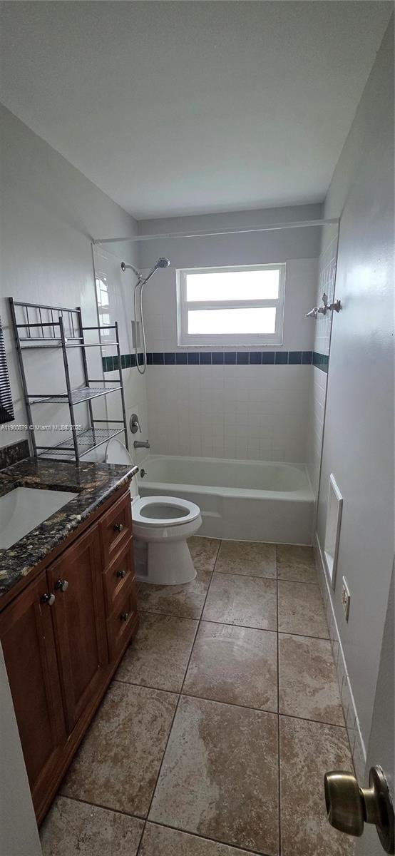 Building Photo - 3713 Island Rd