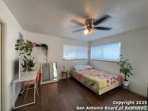Building Photo - 5534 Merkens Dr