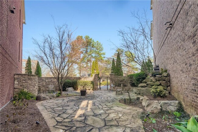 Building Photo - 6060 City Walk Ln