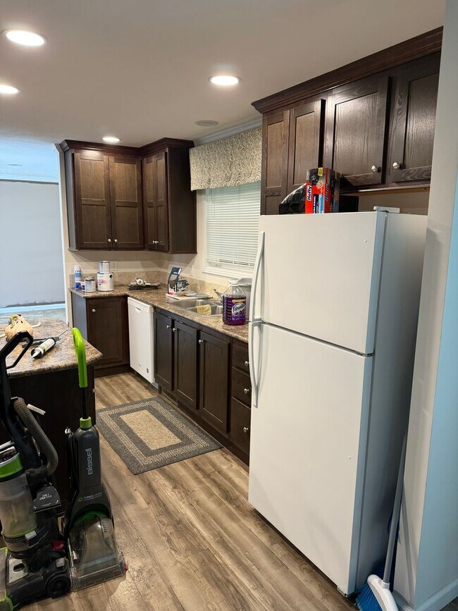 Building Photo - 5774 Glatfelters Station Rd