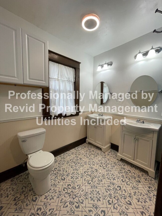 Building Photo - 1287 Harbert Ave