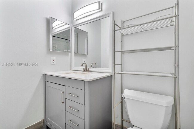 Building Photo - 48 Matador Ln