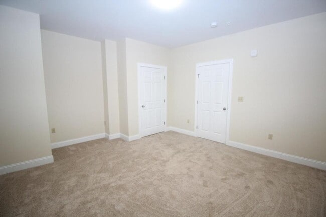 Building Photo - 1665 Kenton Rd