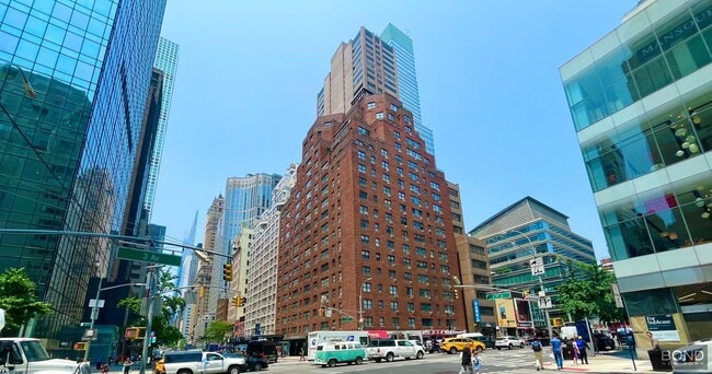 Primary Photo - 157 W 57th St