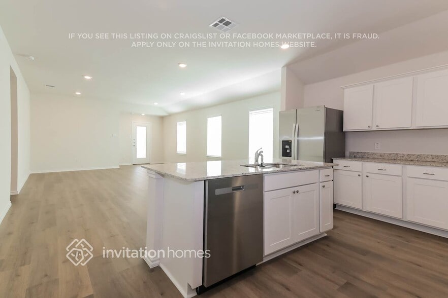 Building Photo - 3909 Amethyst Dr