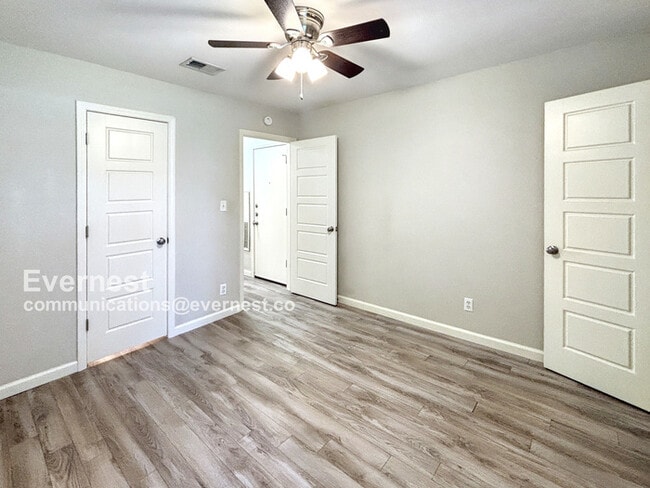 Building Photo - 2603 Garrettson Dr