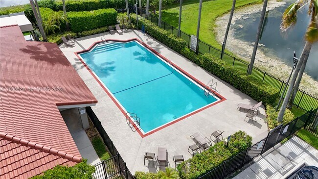 Building Photo - 5467 SW 125th Terrace