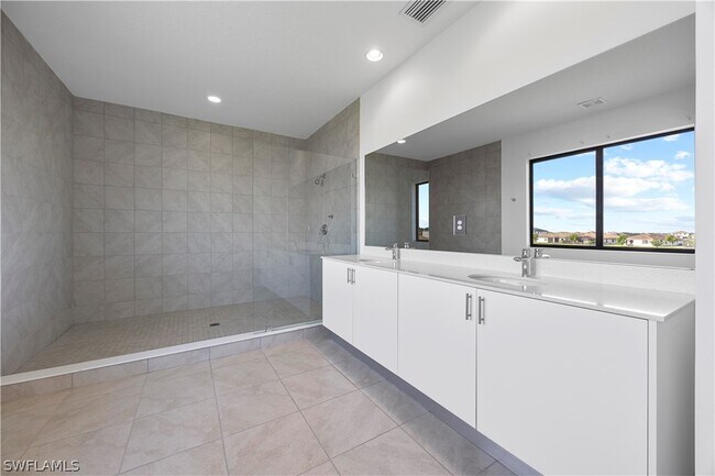 Building Photo - 5032 Frattina St.