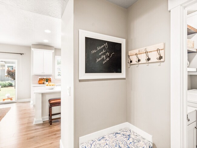 Building Photo - 2670 Weathervane Way S
