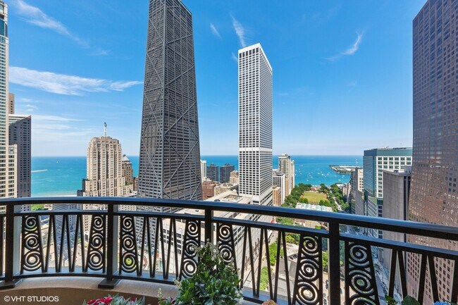 Building Photo - 800 N Michigan Ave