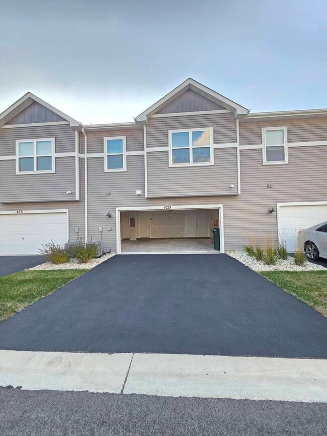 Building Photo - 4219 Chelsea Mnr Cir