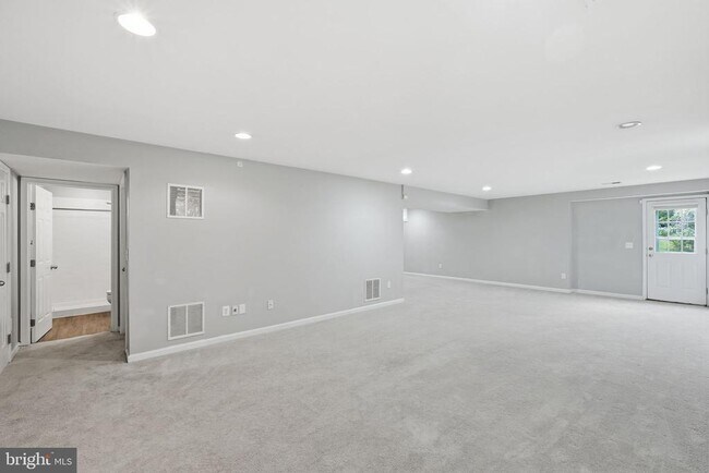 Building Photo - 6008 Preswell Ct